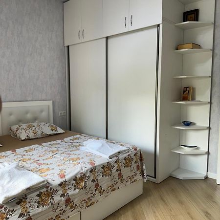 City Centre Apartment Kutaisi Eksteriør billede