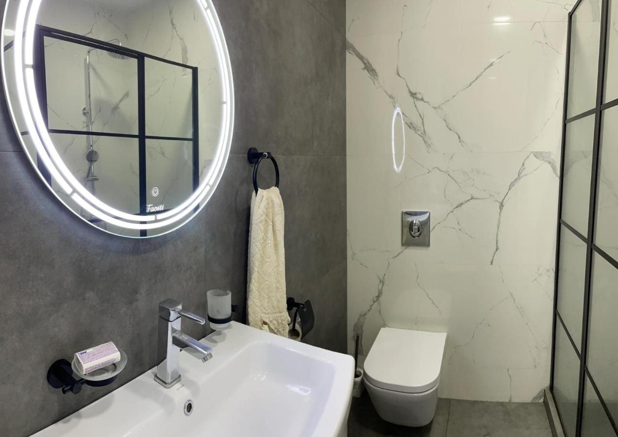 City Centre Apartment Kutaisi Eksteriør billede