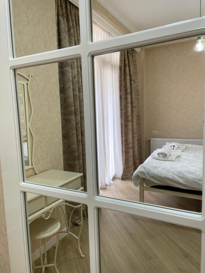 City Centre Apartment Kutaisi Eksteriør billede