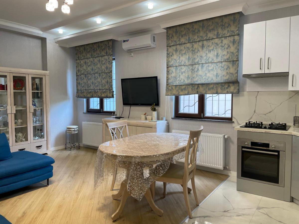 City Centre Apartment Kutaisi Eksteriør billede