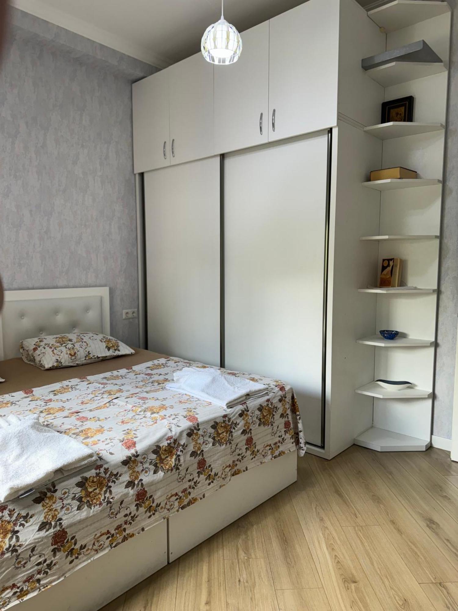 City Centre Apartment Kutaisi Eksteriør billede